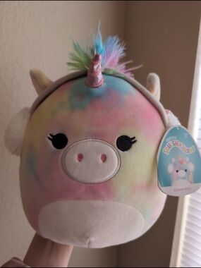 NWT Squishmallows Esmeralda 8 Inch Plush